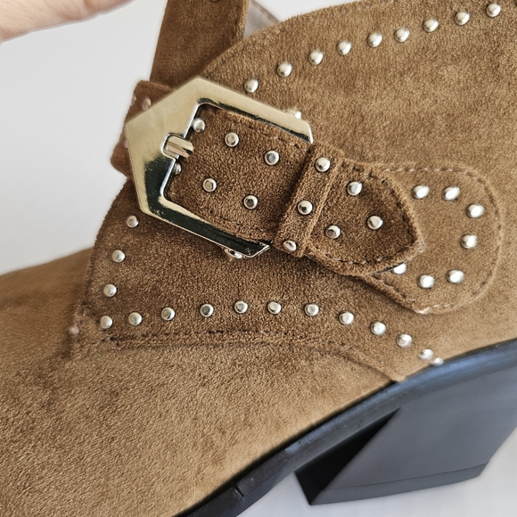 Seven7 Dallas ankle boots size 6 faux suede stud detail buckle western NWT - Picture 6 of 15